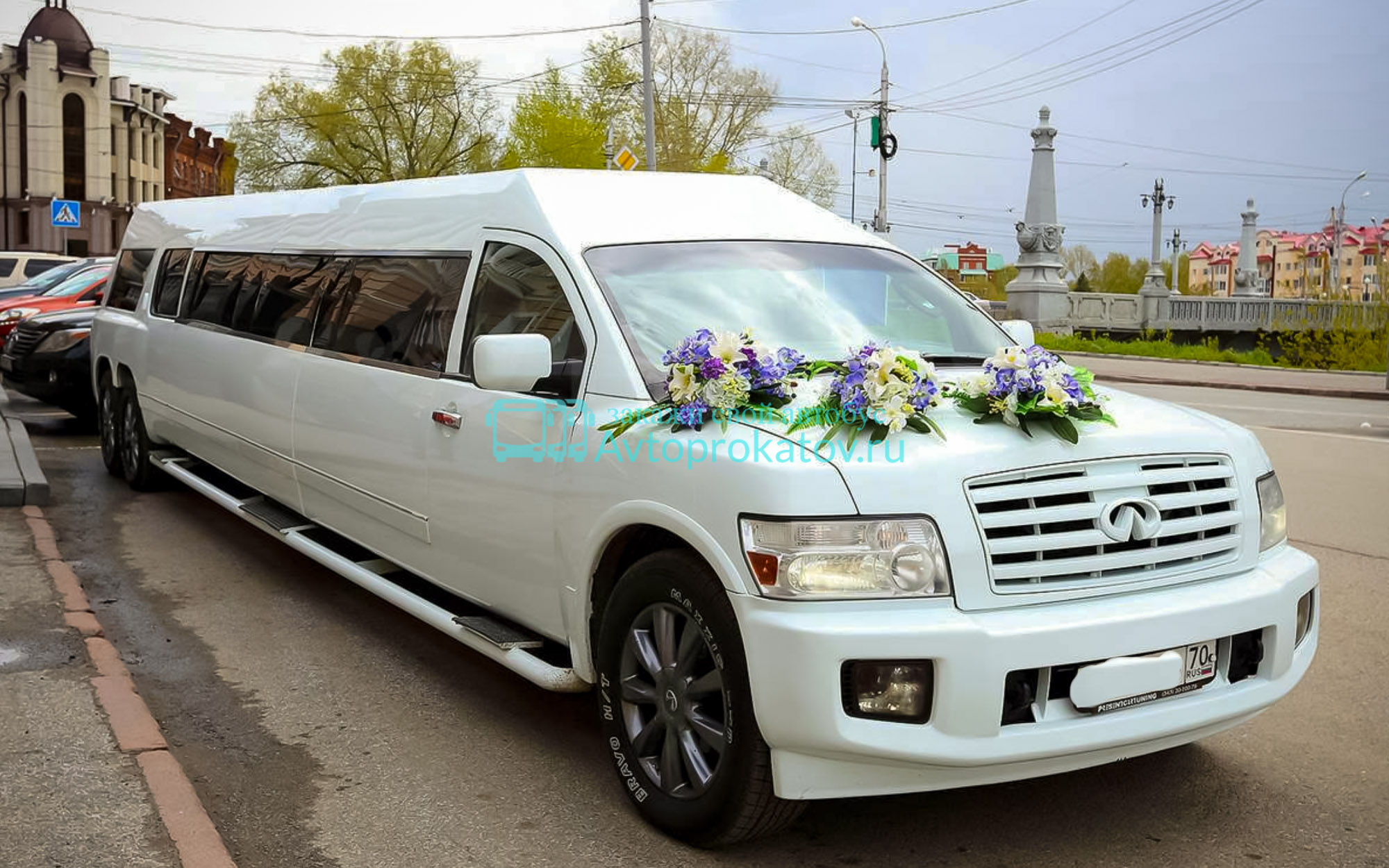 Лимузин Инфинити qx56 с люком